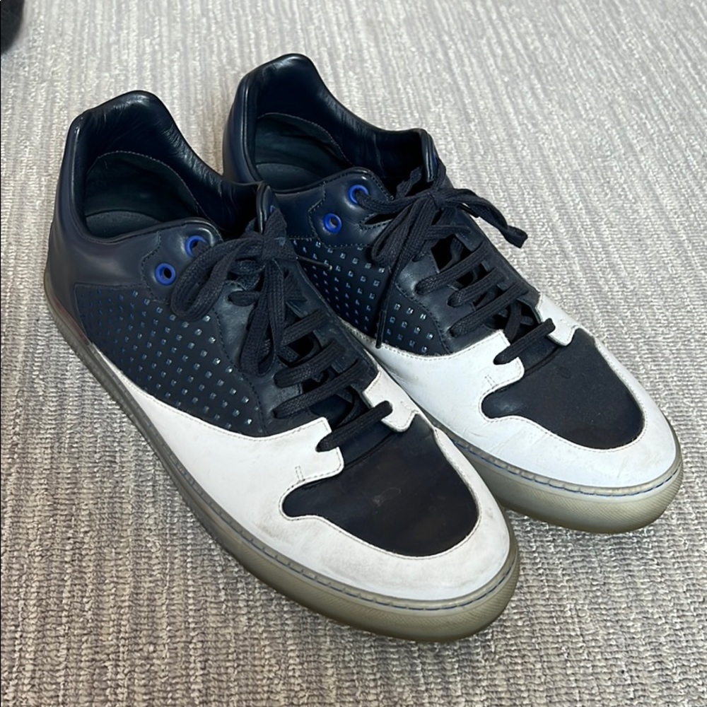 Mens BALENCIAGA navy & white sneaker!
